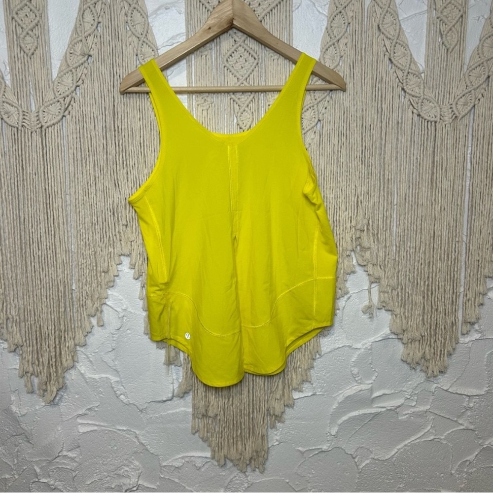 NEW WITH TAGS Lululemon Run: Featherweight Singlet Women’s size 8 - Picture 7 of 11